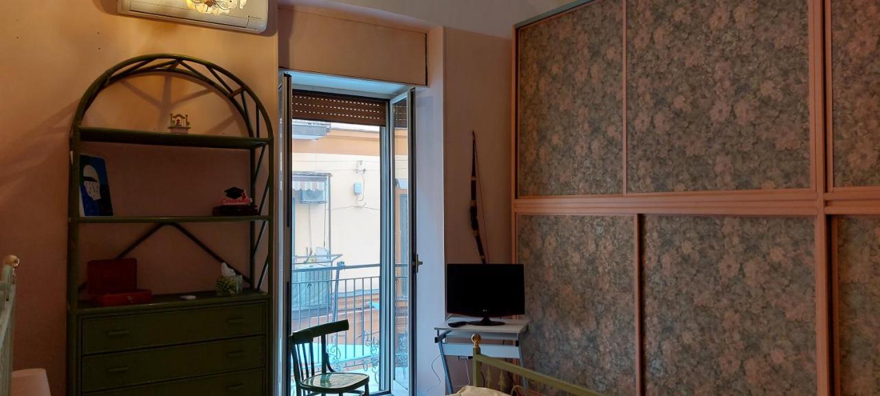 Appartamento A Cas' E Mari Naples Exterior photo