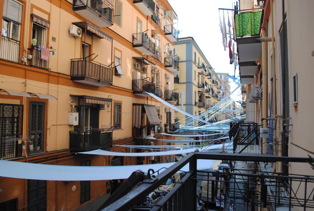 Appartamento A Cas' E Mari Naples Exterior photo